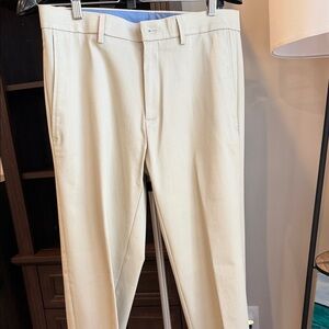 Haggar Men's Light Tan Chinos flat front 32x32